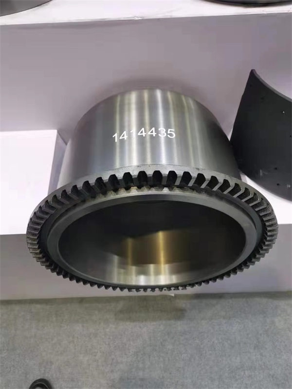 �Ϻ�����(l��i)�˸�չ��(hu��)��(sh��)�r