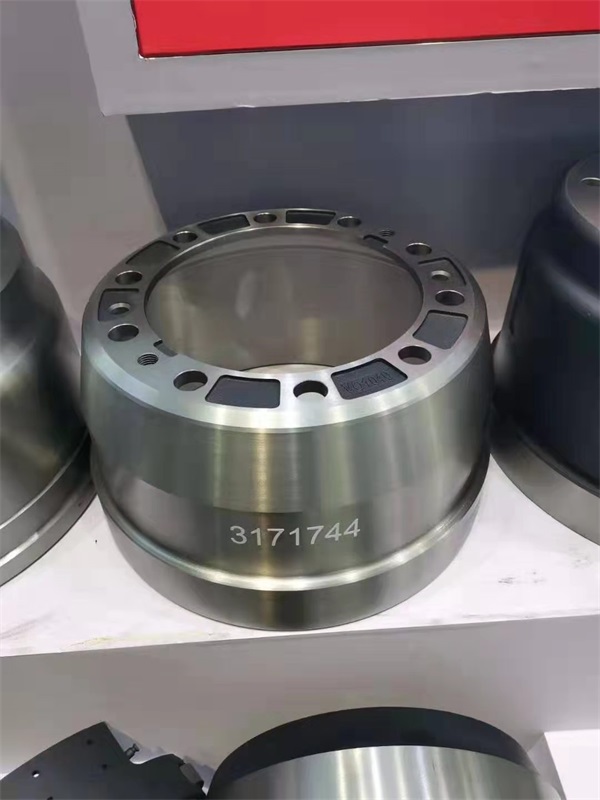 �Ϻ�����(l��i)�˸�չ��(hu��)��(sh��)�r