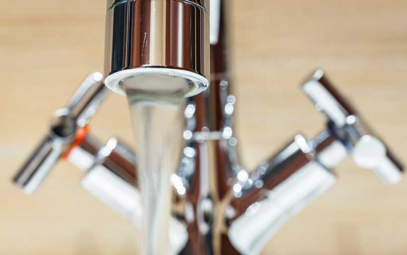 The 7 Best Faucets for Farmhouse Sinks